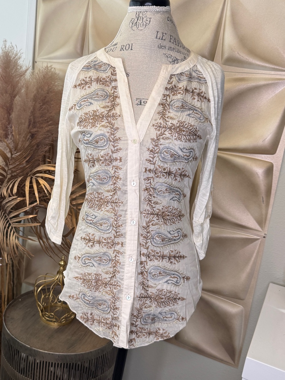 TINY Embroidered Boho Button Front Top XS Ivory Beige